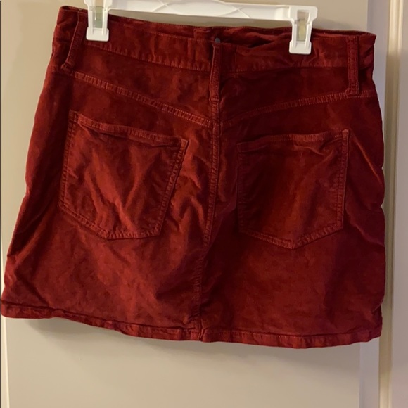 Madewell burgundy red velvet mini skirt - Picture 3 of 3